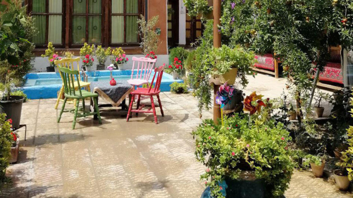 اقامتگاه بوم‌گردی نارگل اصفهان فضای داخلی اقامتگاه 3