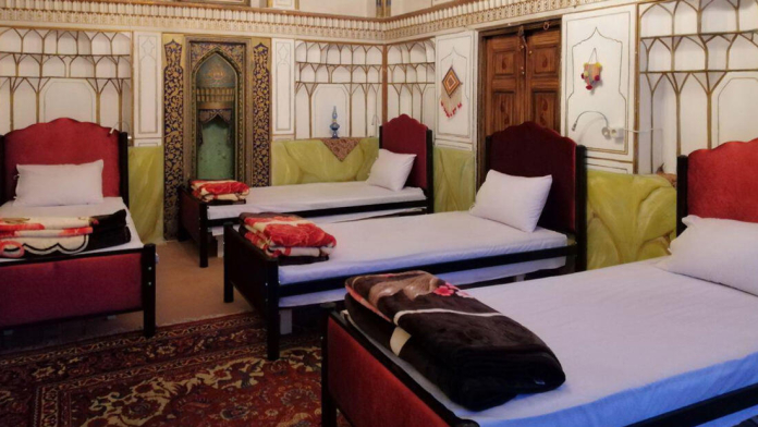 اقامتگاه بوم‌گردی نارگل اصفهان فضای داخلی اتاق ها 2