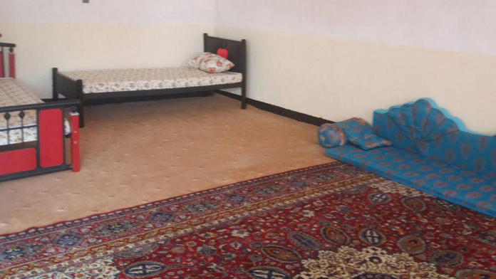 اقامتگاه بوم‌گردی سبزینه پیر غار (باوینه) فارسان فضای داخلی سوئیت ها