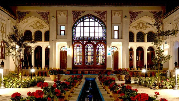 اقامتگاه سنتی سهروردی اصفهان فضای داخلی اقامتگاه 1 اقامتگاه سنتی سهروردی اصفهان فضای داخلی اقامتگاه 1