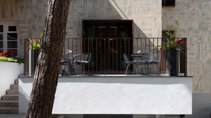 بوتیک هتل حنا تهران فضای بیرونی هتل 2 بوتیک هتل حنا تهران فضای بیرونی هتل 2