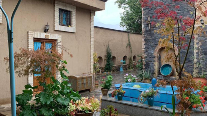 اقامتگاه بومگردی حاجی اسماعیل همدان فضای داخلی اقامتگاه 2 اقامتگاه بومگردی حاجی اسماعیل همدان فضای داخلی اقامتگاه 2