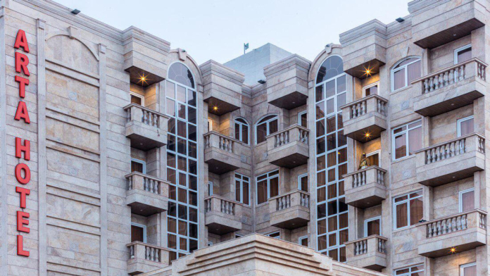هتل آرتا قشم نمای بیرونی