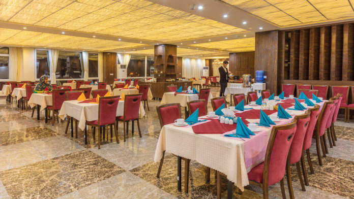 هتل آرتا قشم رستوران