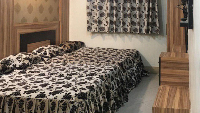 مهمانسرا لاوان مشهد اتاق سه تخته مهمانسرا لاوان مشهد اتاق سه تخته