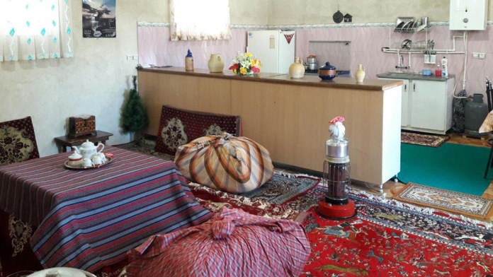 اقامتگاه بوم گردی شیز تکاب فضای داخلی سوئیت‌ها 1