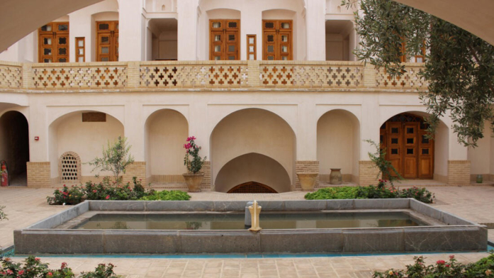 اقامتگاه سنتی سپنج کاشان فضای داخلی اقامتگاه 2 اقامتگاه سنتی سپنج کاشان فضای داخلی اقامتگاه 2