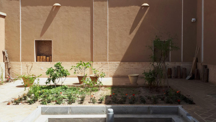 اقامتگاه سنتی سپنج کاشان فضای داخلی اقامتگاه 3 اقامتگاه سنتی سپنج کاشان فضای داخلی اقامتگاه 3