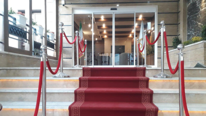 هتل کرامت تهران ورودی هتل هتل کرامت تهران ورودی هتل