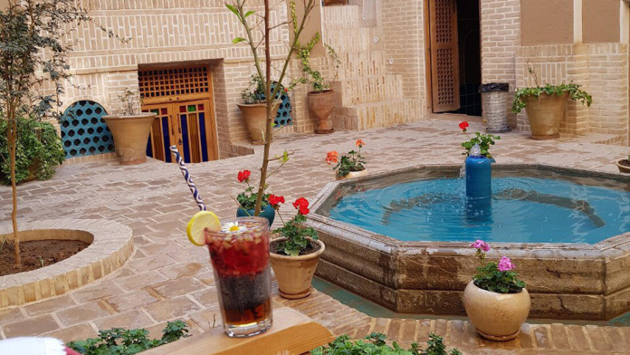 اقامتگاه سنتی ماهور کاشان فضای داخلی اقامتگاه 5