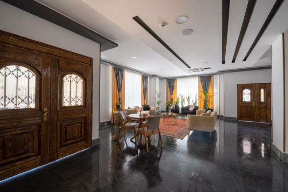 هتل سرو آزاد شیراز لابی 2