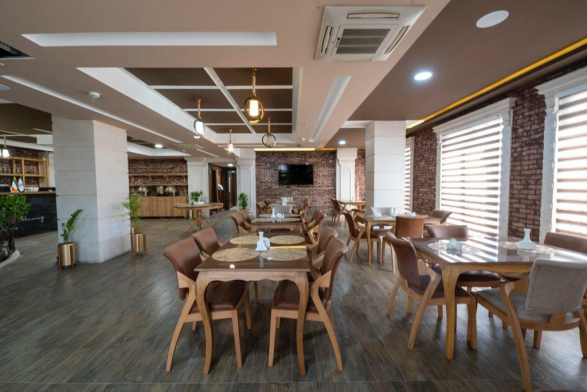 هتل سرو آزاد شیراز رستوران 1