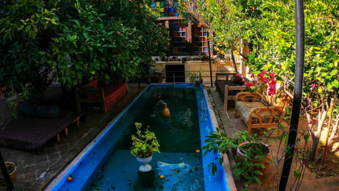 اقامتگاه بوم گردی عمارت قاجاریه فضای داخلی 3