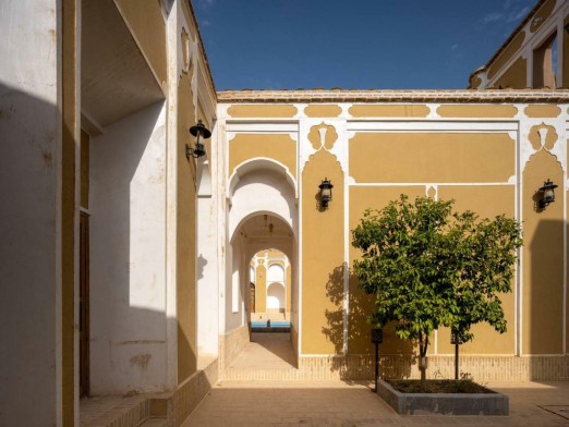 اقامتگاه سنتی عمارت قجری ابرکوه فضای داخلی 2