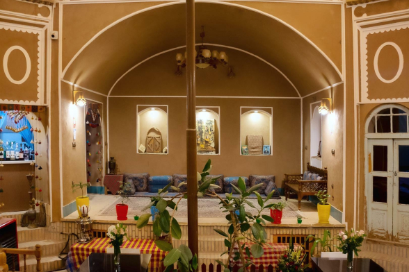 اقامتگاه بوم‌گردی دلخش یزد فضای داخلی اقامتگاه 5