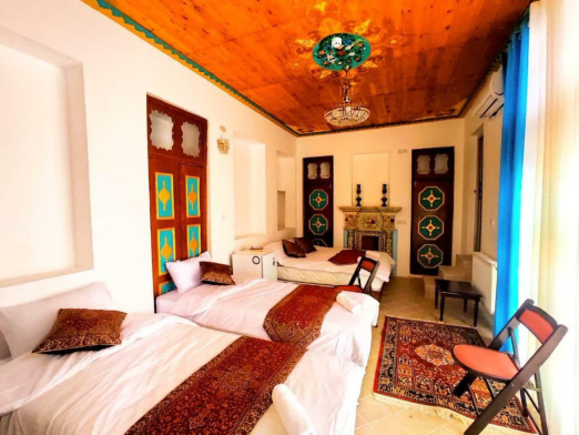 اقامتگاه سنتی سران شیراز اتاق شاه نشین 1 اقامتگاه سنتی سران شیراز اتاق شاه نشین 1