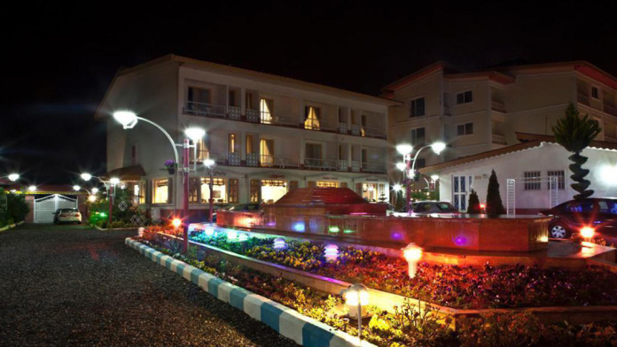 هتل پدیدار خزر رودسر فضای بیرونی