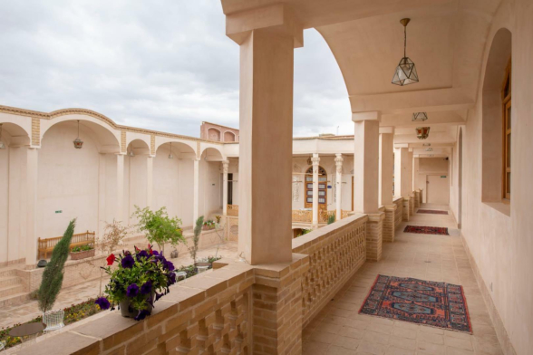 اقامتگاه سنتی عمارت محمودیه کاشان محوطه داخلی 3