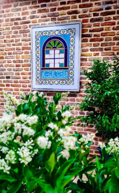 اقامتگاه سنتی ملک التجار مشهد فضای محوطه 2