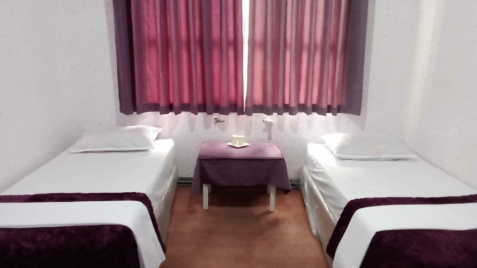 خانه مسافر میثاق تهران اتاق دو تخته تویین 1