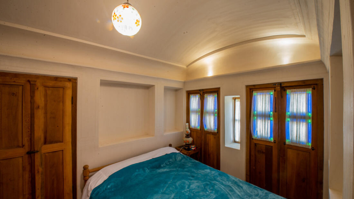 اقامتکاه سنتی خانه تاریخی احسان کاشان اتاق دو تخته دابل