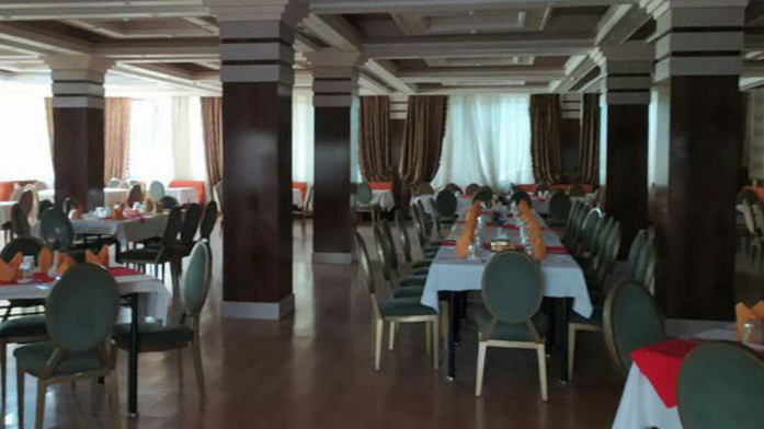 هتل پارسیان بم رستوران