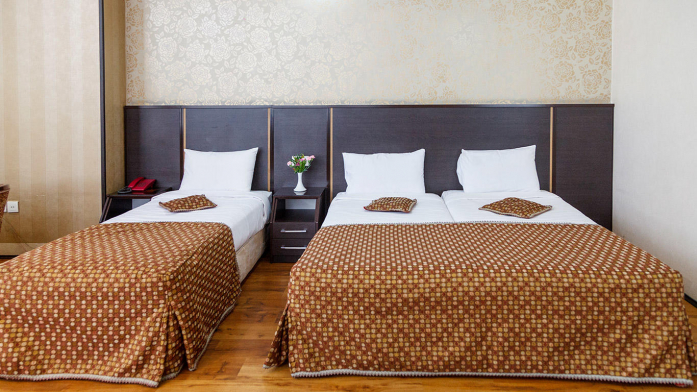 هتل باباطاهر تهران اتاق سه تخته هتل باباطاهر تهران اتاق سه تخته