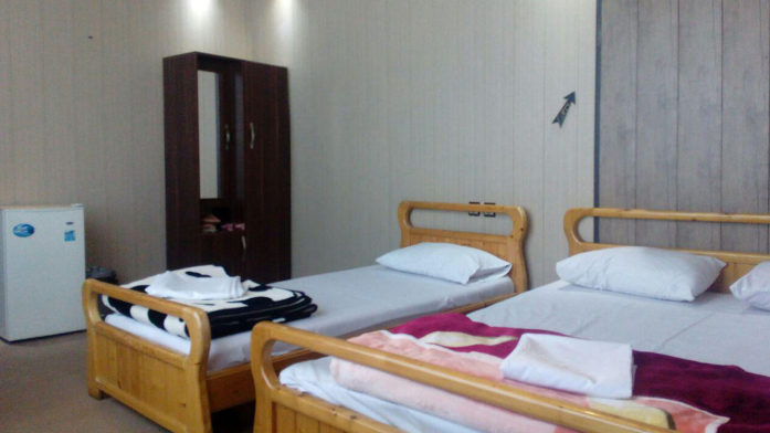 اتاق سه تخته هتل صحرا اتاق سه تخته هتل صحرا