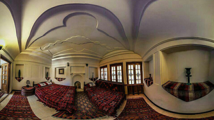 هتل سنتی متولی باشی ماهان کرمان اتاق سه تخته