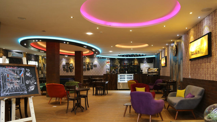 هتل دیبا شهر کرد کافی شاپ 1