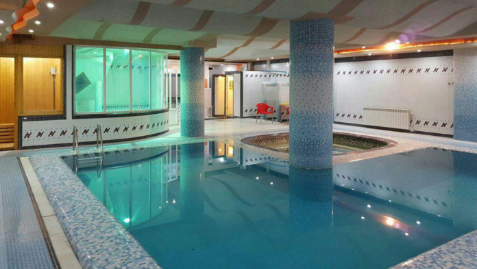 هتل آپارتمان سفری طلایی مشهد استخر هتل آپارتمان سفری طلایی مشهد استخر