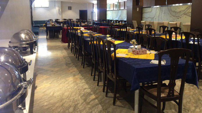 هتل سیمرغ داران رستوران هتل سیمرغ داران رستوران