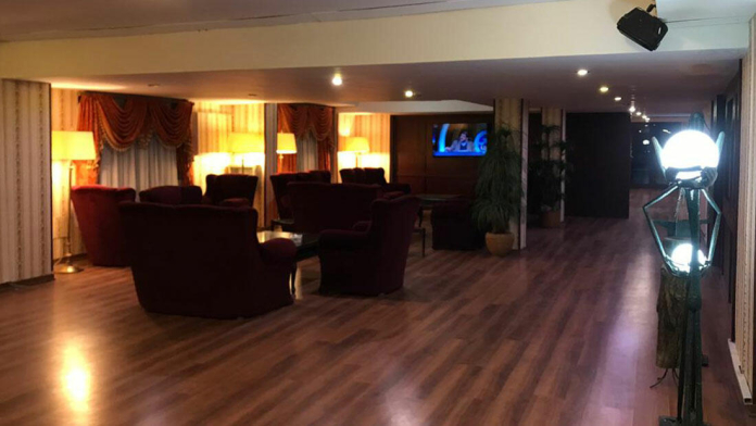 هتل گاجره دیزین کرج لابی