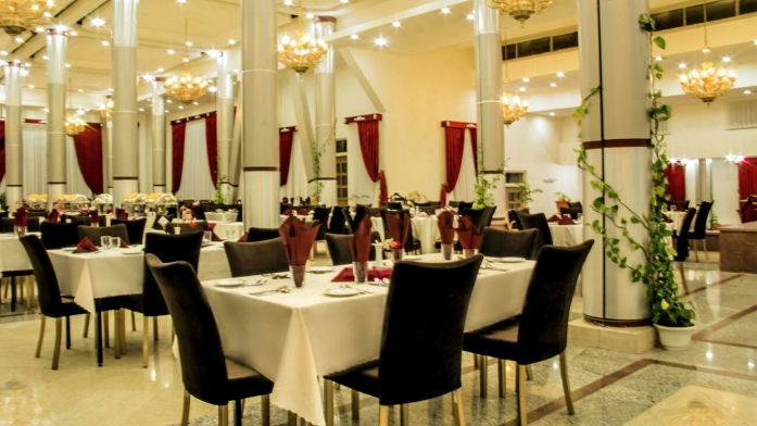 هتل نیکان بافق رستوران 1