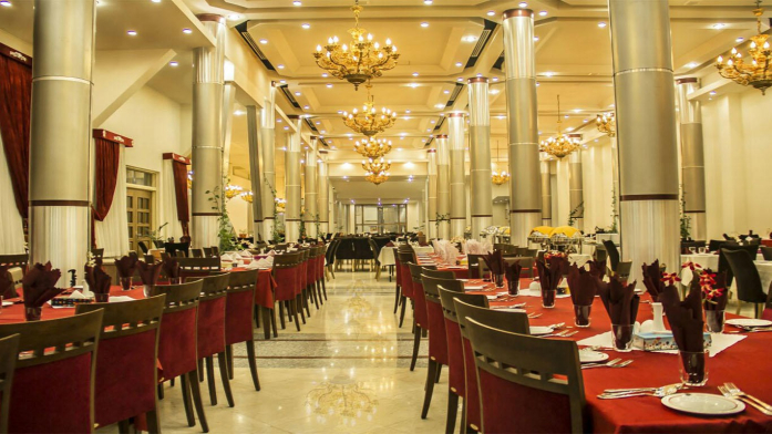 هتل نیکان بافق رستوران 2