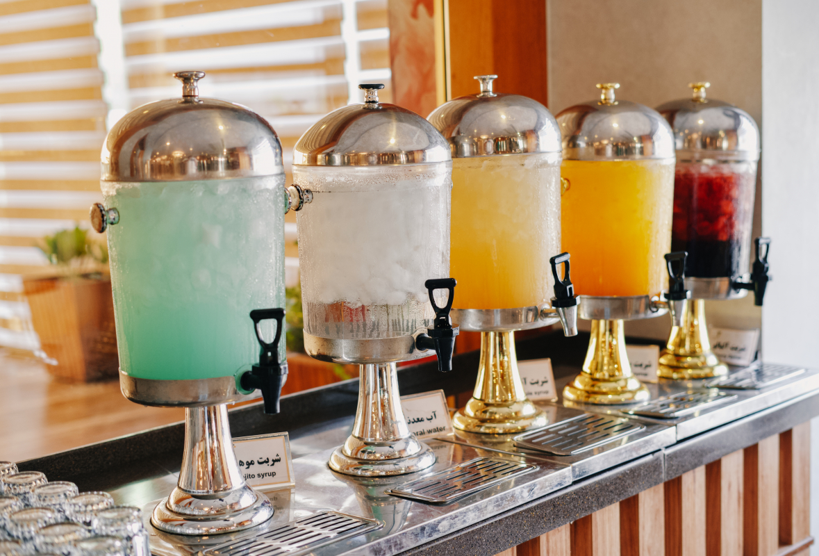 هتل کوروش کیش سالن صبحانه هتل کوروش کیش سالن صبحانه