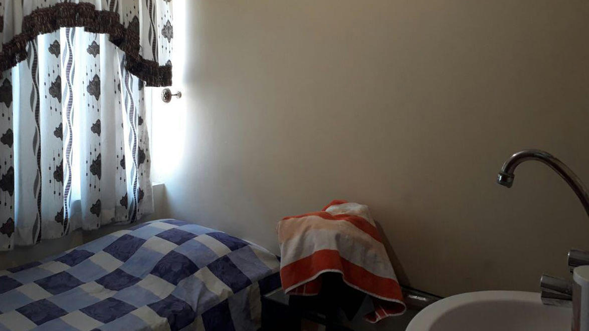 مهمانسرای بهارستان تهران اتاق یک تخته 2 مهمانسرای بهارستان تهران اتاق یک تخته 2