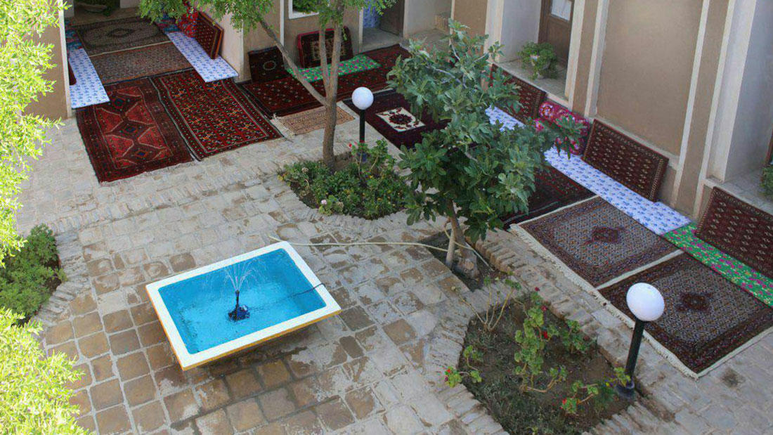 اقامتگاه بوم‌گردی زاغ بور بیرجند فضای داخلی اقامتگاه 3