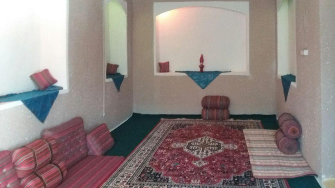 اقامتگاه بوم‌گردی سبزینه پیر غار (باوینه) فارسان فضای داخلی اتاق ها