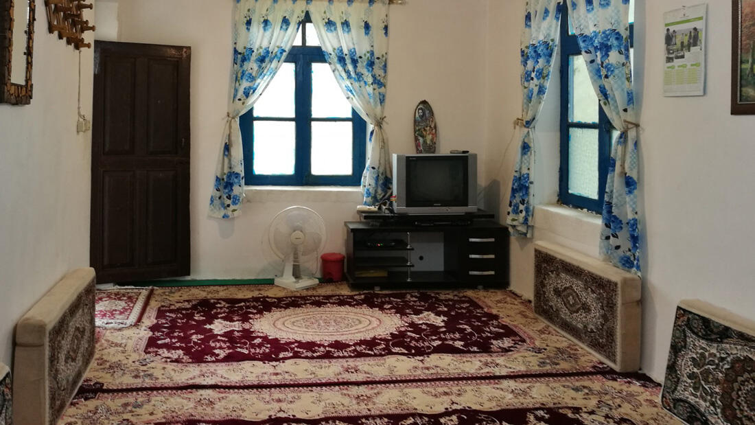 اقامتگاه بومگردی خوش نشین رودبار فضای داخلی اتاق ها