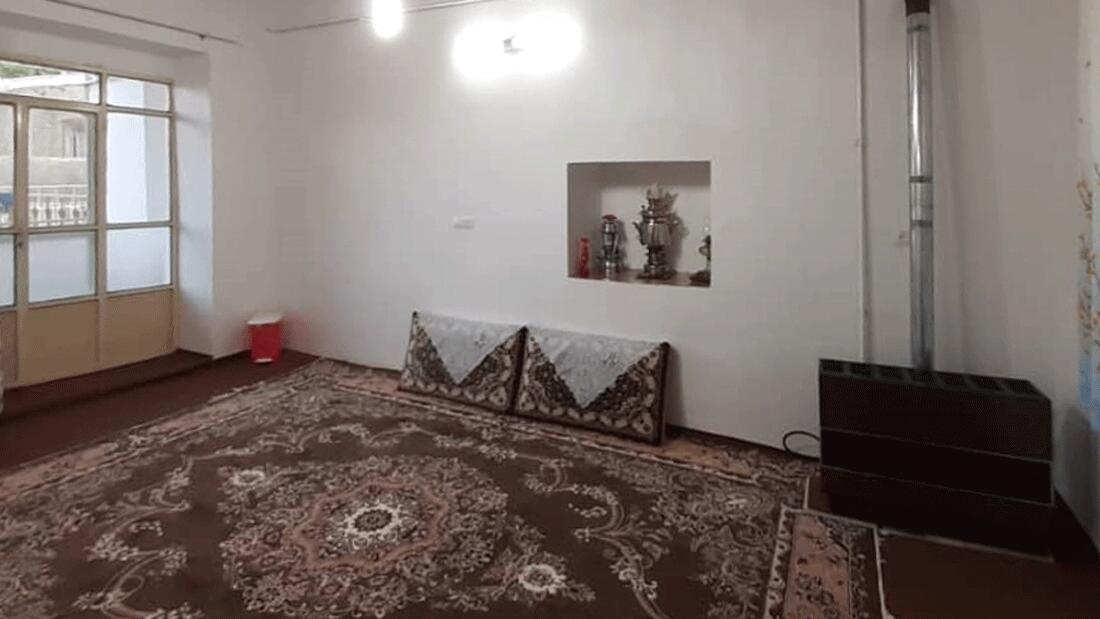 اقامتگاه بوم گردی هزارآبه اراک فضای داخلی اتاق ها 1