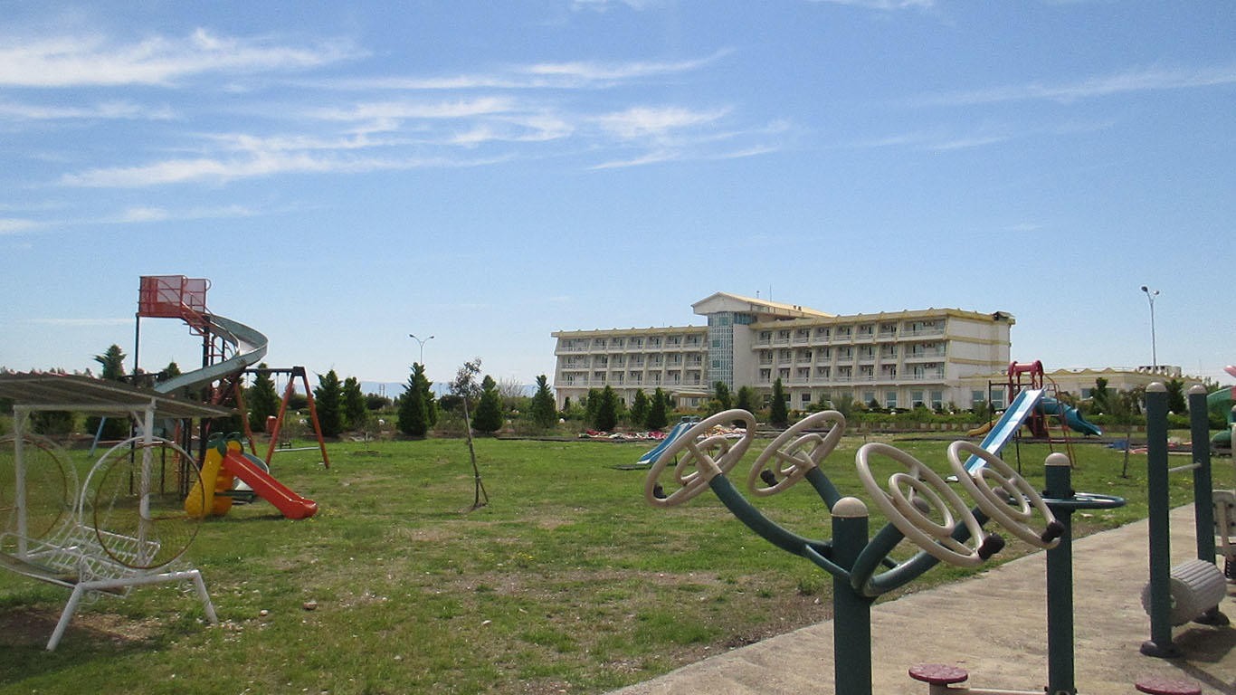 هتل مروارید صدرای بهشهر فضای بیرونی هتل هتل مروارید صدرای بهشهر فضای بیرونی هتل