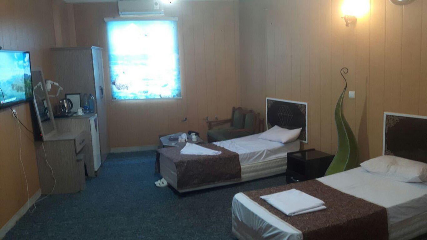 هتل الماس رفسنجان اتاق دو تخته تویین