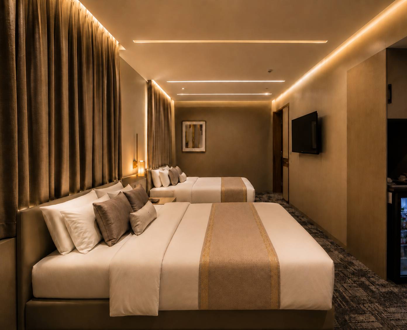Laleh Hotel
