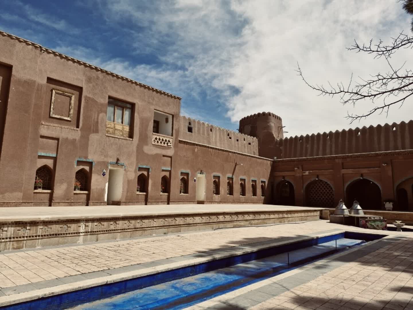 ارگ تاریخی گوگد