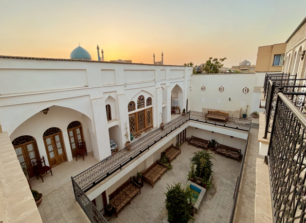 اقامتگاه سنتی شاهان اصفهان نمای بیرونی