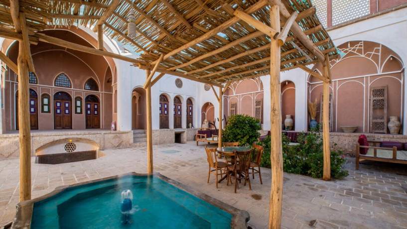 اقامتگاه سنتی شاسوسا کاشان فضای داخلی اقامتگاه 1 اقامتگاه سنتی شاسوسا کاشان فضای داخلی اقامتگاه 1