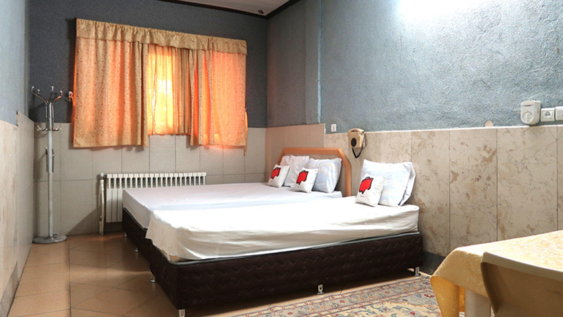 مهمانسرای نمونه اصفهان اتاق سه تخته 1 مهمانسرای نمونه اصفهان اتاق سه تخته 1