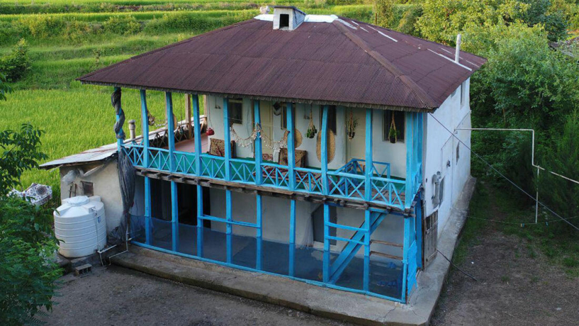 اقامتگاه بومگردی وارش رودبار نمای بیرونی اقامتگاه بومگردی وارش رودبار نمای بیرونی