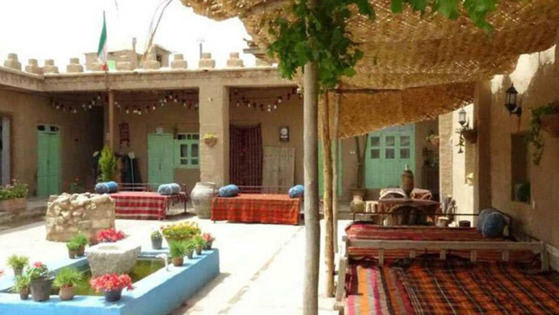 اقامتگاه بومگردی نقش رستم مرودشت فضای داخلی اقامتگاه 1 اقامتگاه بومگردی نقش رستم مرودشت فضای داخلی اقامتگاه 1